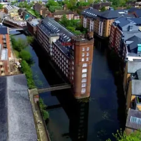 Centre Riverside *